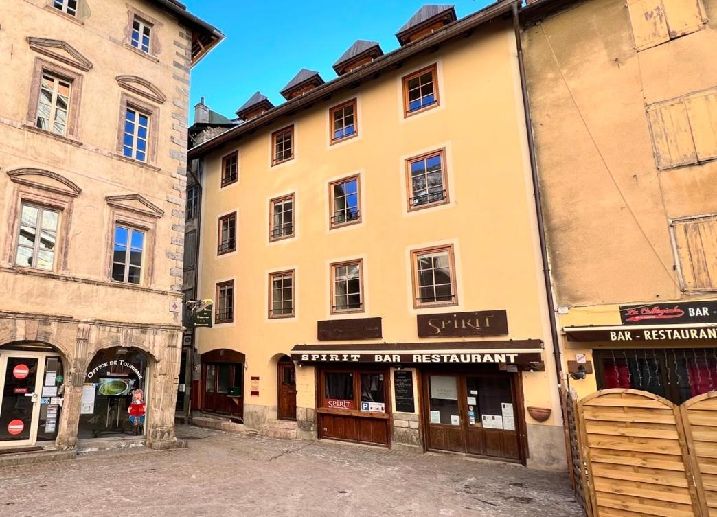 T3 Au Coeur Du Centre Historique De Briancon #2 Apartment Bagian luar foto